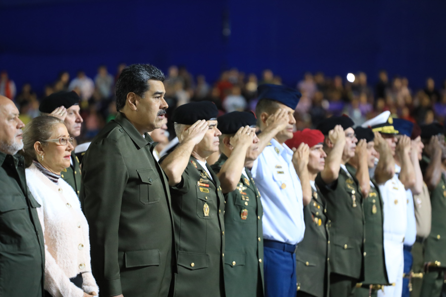 900px x 600px - FANB rinde tributo al Comandante ChÃ¡vez con una oraciÃ³n ecumÃ©nica Â·  Bolipuertos S.A.