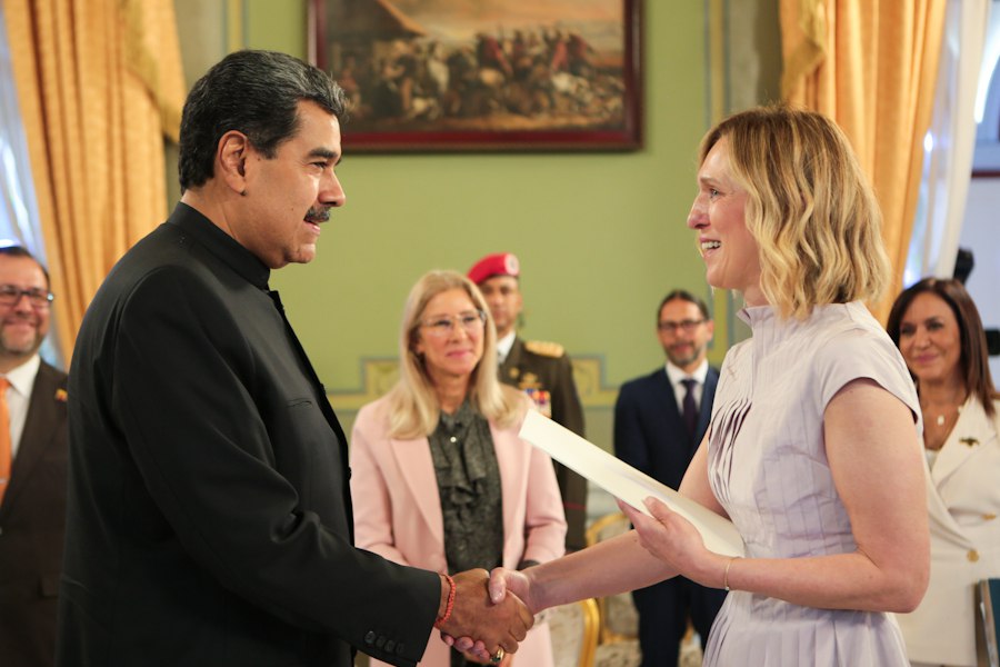 embajadores-serbia-03