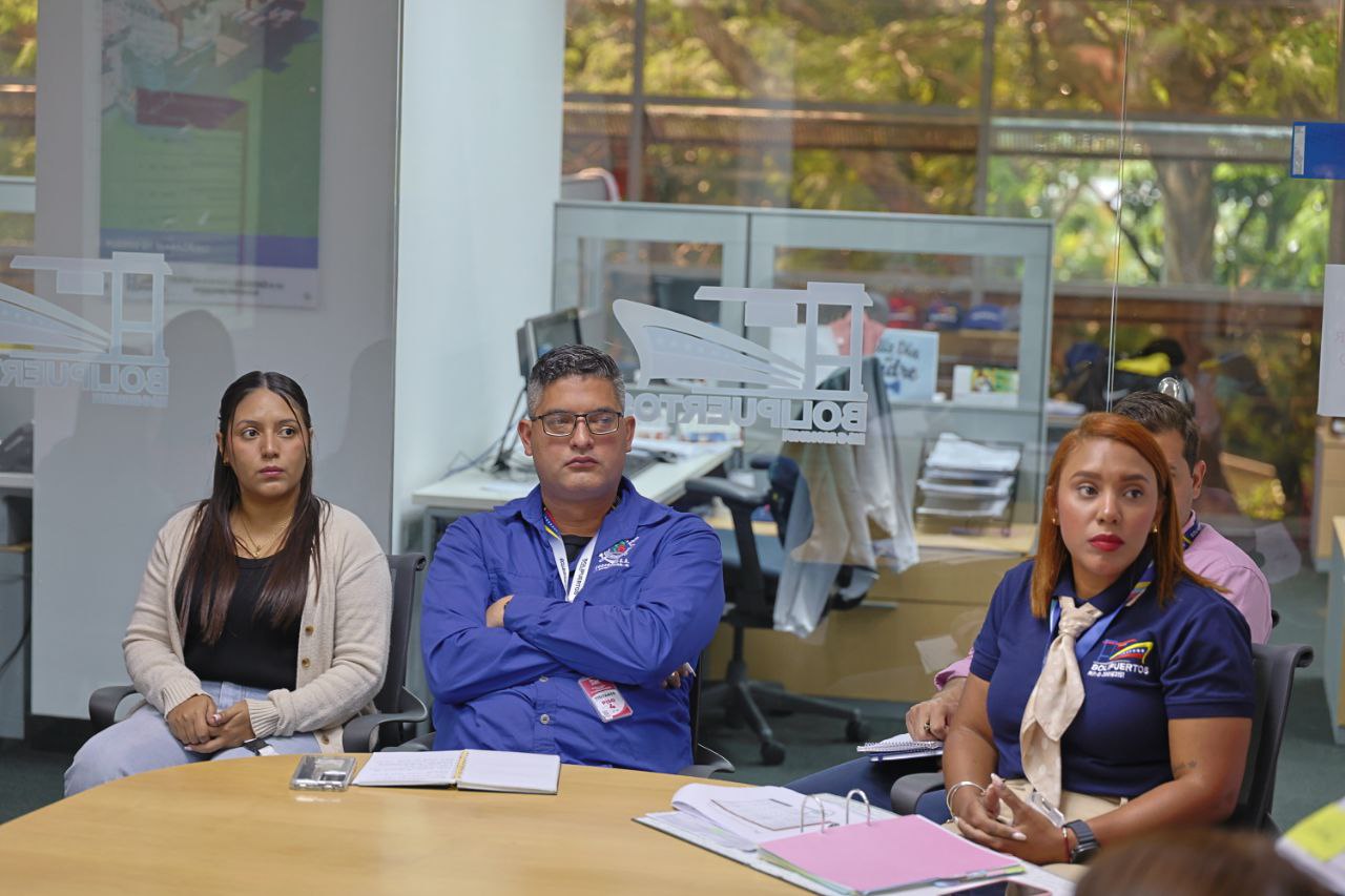 photo_5046431043900519707_y