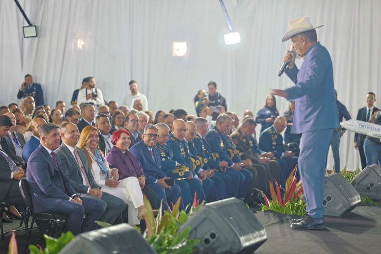 photo_5015156122846956340_y-768x512