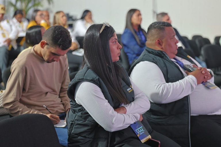 photo_5017407922660641632_y-768x512