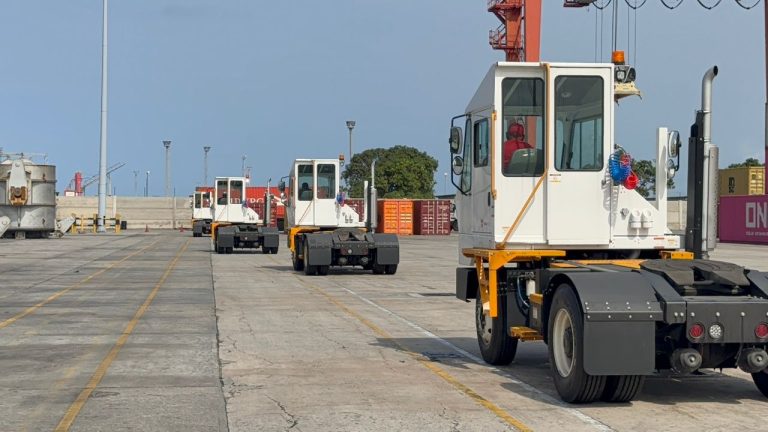 ENTREGA-TERMINAL-TRACTORS-4-768x432