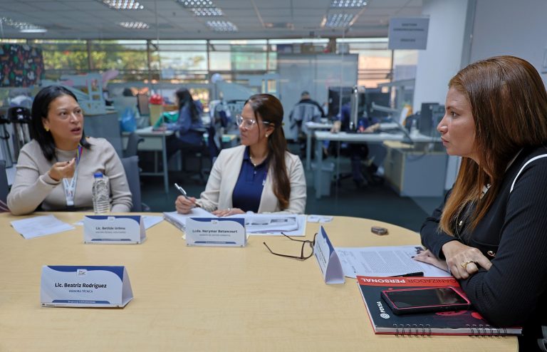 IMG_6935-11.jpg-768x494