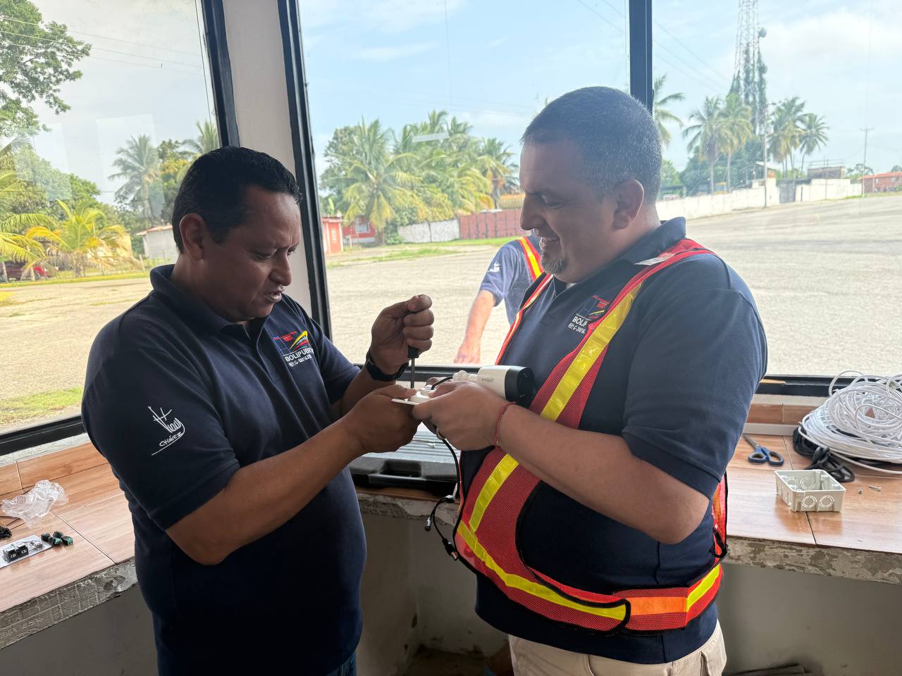 photo_5037521559450487707_y