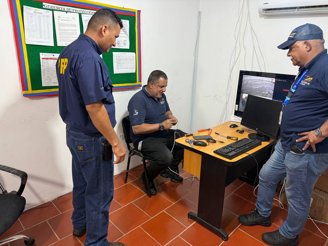 photo_5037521559450487717_y