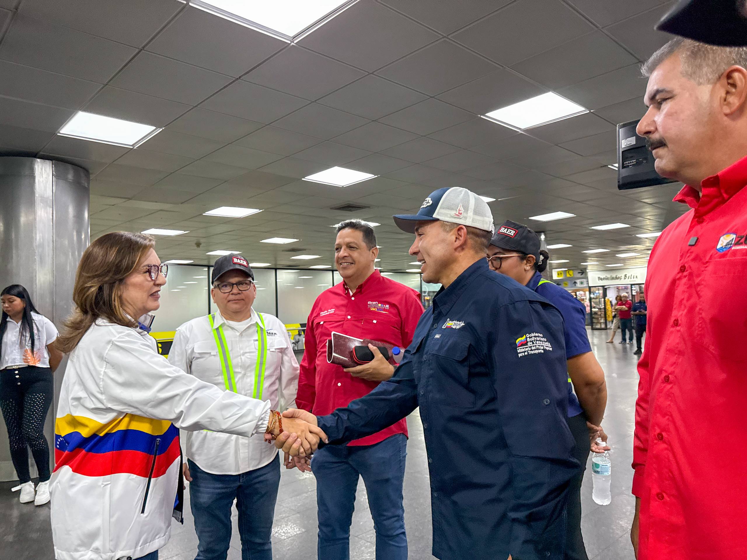 photo_5116534234548997157_w