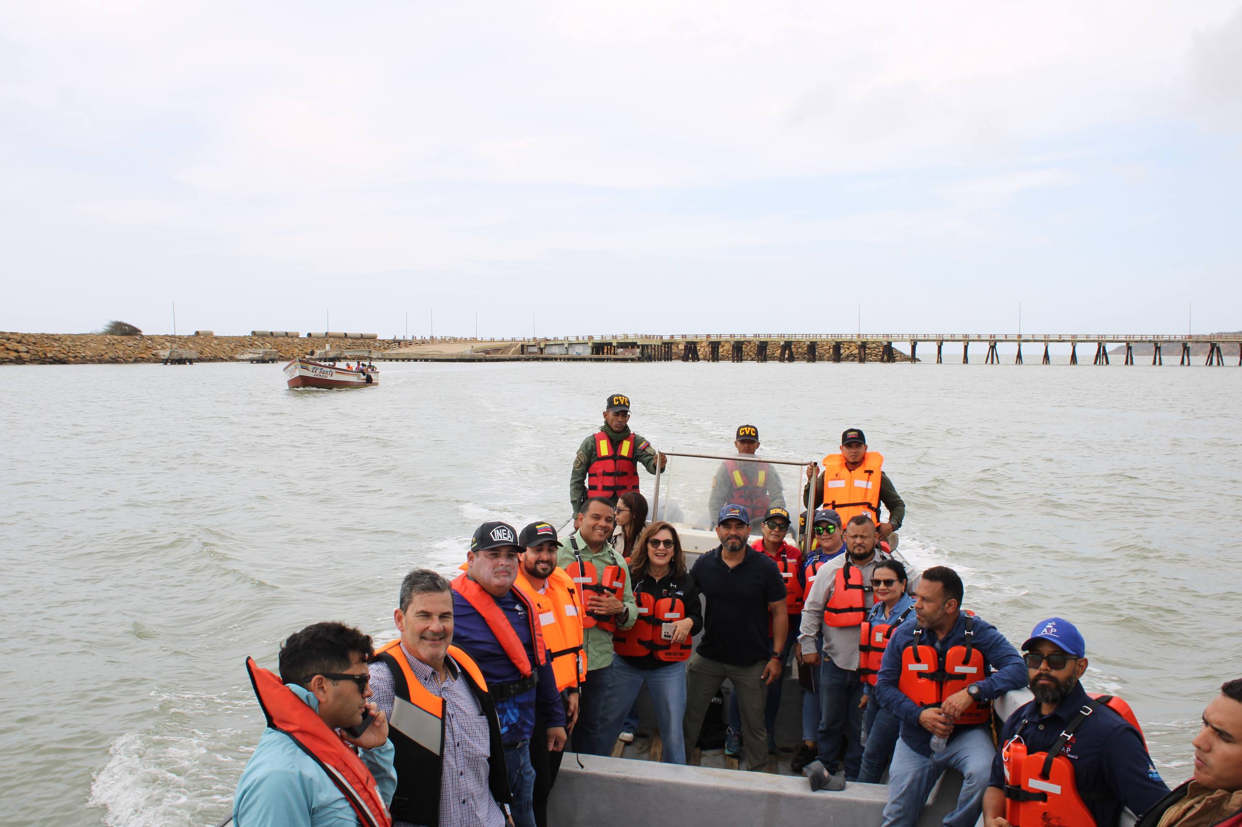 photo_5145597152959597651_w