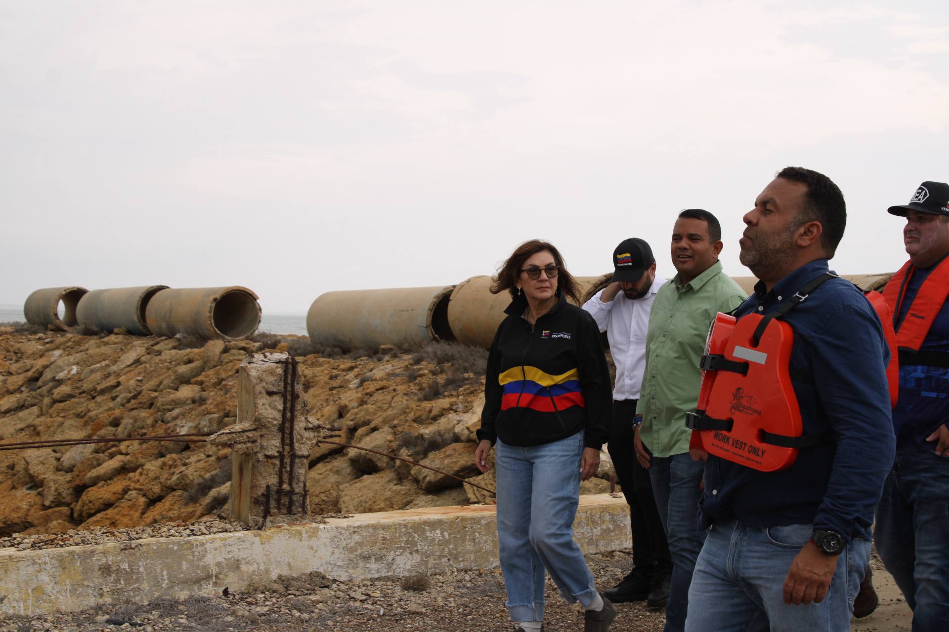 photo_5145597152959597653_w