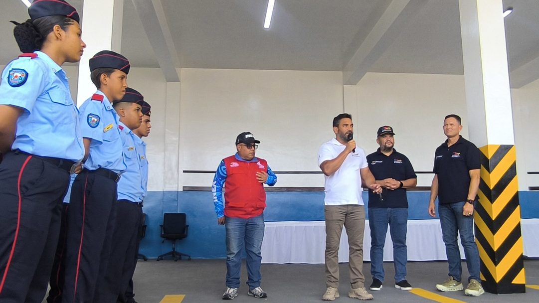 REINAGURACION-BOMBEROS-MARINOS-10-1081x608
